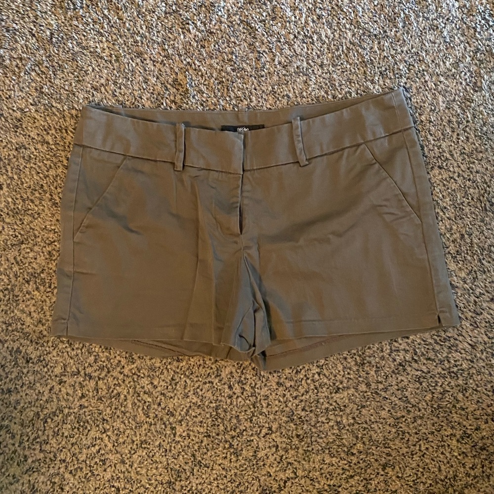 Mossimo Supply Co. Women's Tan Cargo Shorts